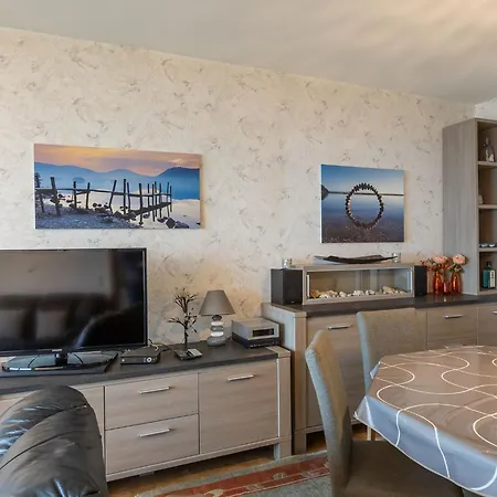 On The First Floor With Sea View *